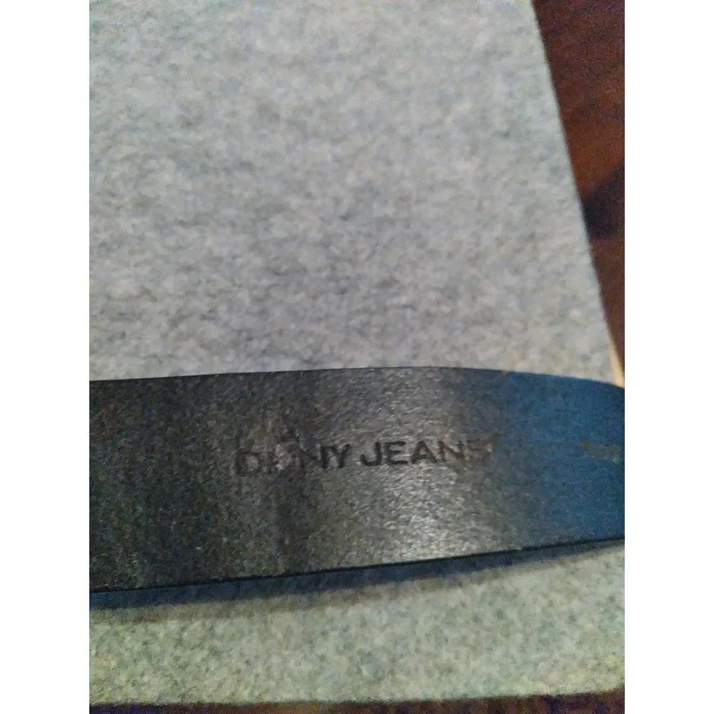 DKNY Jeans Black Leather Belt Silver Buckle Casual Fashion Accessory‎